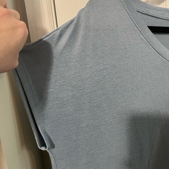 Orvis Blue women’s V-Neck knit T-Shirt blouse - Picture 4 of 6